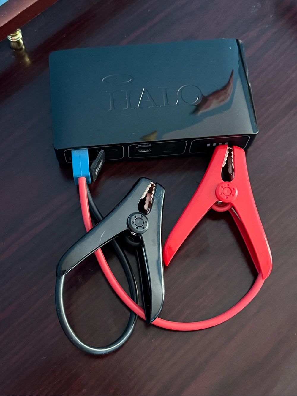 Halo Bolt Compact Portable
Power Jump Starter with Jumper Cables